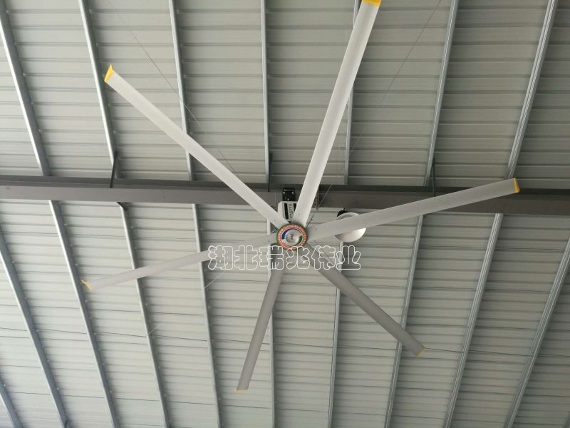 鋼結構廠房通風降溫方案、廠房車間通風降溫方案、大型工業(yè)風扇、物流倉儲大風扇、大吊扇、工業(yè)風扇、廠房車間降溫設備、廠房車間通風設備、車間溫控設備、工業(yè)大吊扇、工業(yè)大風扇、工業(yè)節(jié)能風扇、湖北瑞兆偉業(yè)通風降溫科技有限公司