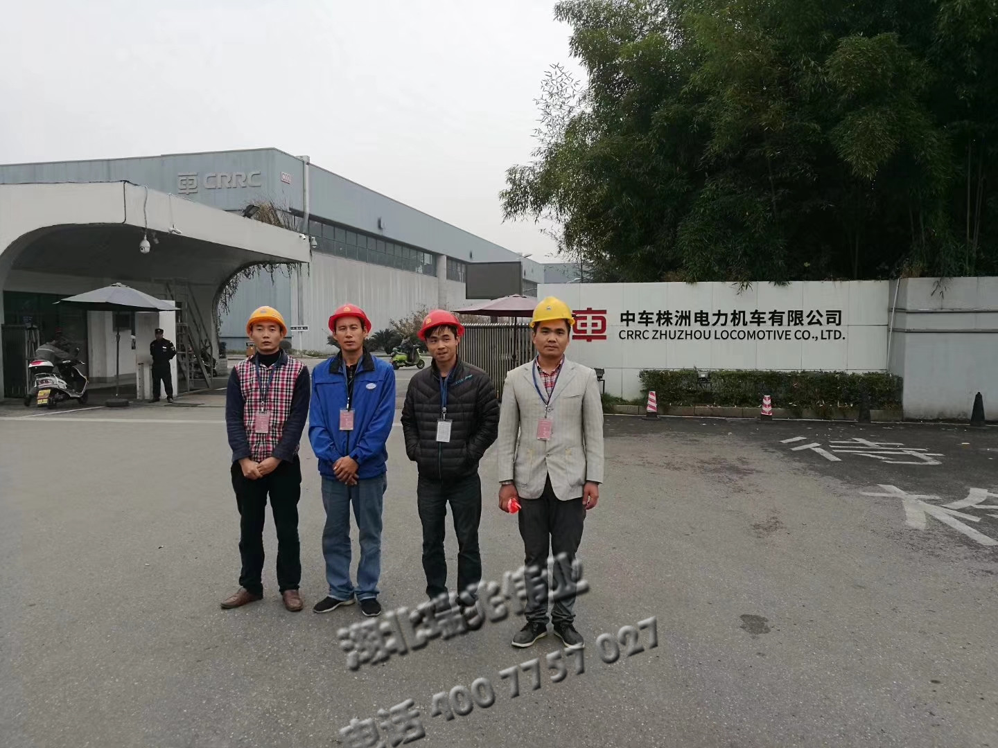 鋼結構廠房通風降溫方案、廠房車間通風降溫方案、大型工業(yè)風扇、物流倉儲大風扇、大吊扇、工業(yè)風扇、廠房車間降溫設備、廠房車間通風設備、車間溫控設備、工業(yè)大吊扇、工業(yè)大風扇、工業(yè)節(jié)能風扇、湖北瑞兆偉業(yè)通風降溫科技有限公司