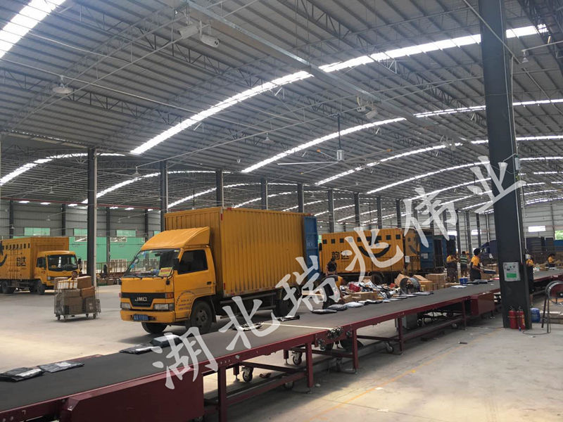 工業(yè)大吊扇、工業(yè)大風(fēng)扇、工業(yè)節(jié)能風(fēng)扇、工業(yè)風(fēng)扇、廠房車間降溫設(shè)備