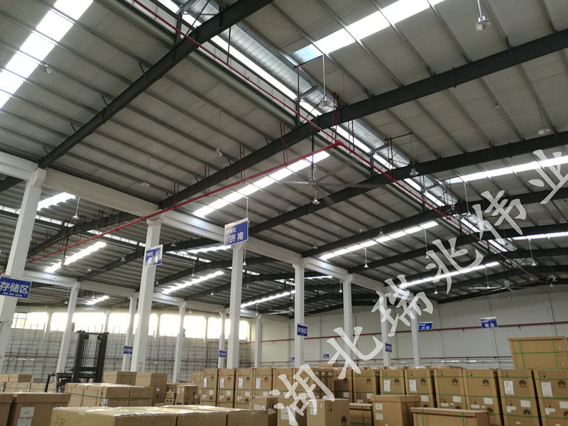 工業(yè)大吊扇、工業(yè)大風扇、工業(yè)節(jié)能風扇、大型工業(yè)風扇、車間溫控設(shè)備
