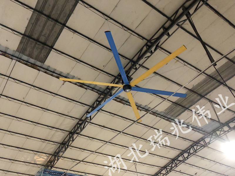 大型工業(yè)吊扇、廠房通風(fēng)降溫、瑞泰風(fēng)工業(yè)大吊扇、湖北瑞兆偉業(yè)