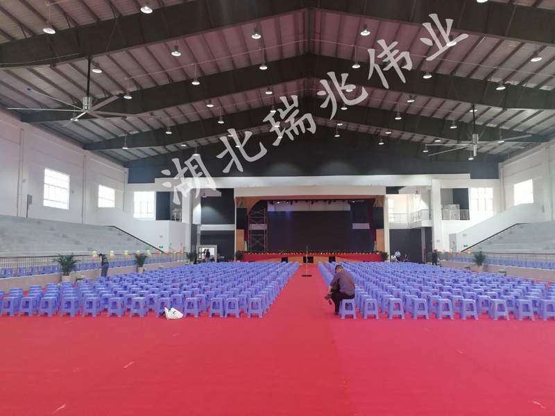 瑞泰風(fēng)工業(yè)大風(fēng)扇，大型工業(yè)風(fēng)扇，工業(yè)大型風(fēng)扇、廠房降溫設(shè)備，扇機(jī)組合通風(fēng)降溫解決方案