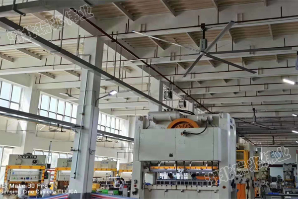 瑞泰風扇機組合，扇機組合，瑞泰風工業(yè)大風扇，蒸發(fā)式冷氣機，通風降溫設備，1000平米大型廠房