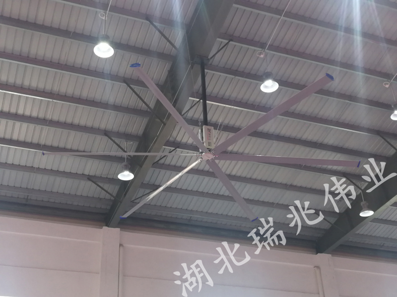 為什么大型廠房都愿意選擇瑞泰風(fēng)工業(yè)大風(fēng)扇？