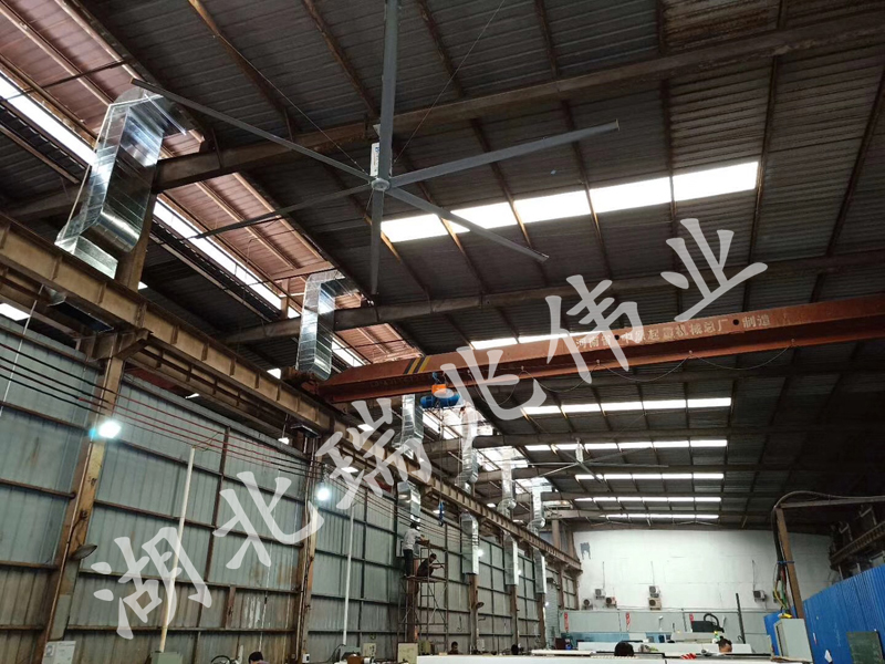 瑞泰風(fēng)大型工業(yè)風(fēng)扇是高大廠房車間夏季通風(fēng)降溫的必備神器！